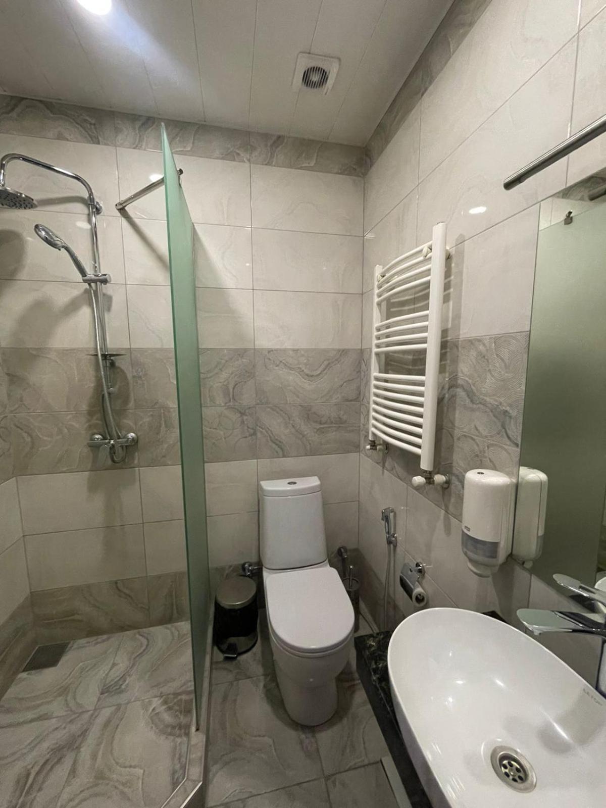 4Room Hotel Γιερεβάν Εξωτερικό φωτογραφία